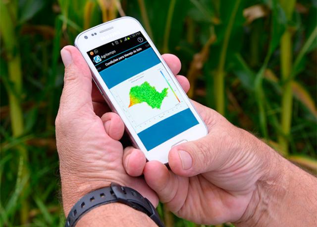 Agricultor já pode controlar as variações do tempo com aplicativo no celular