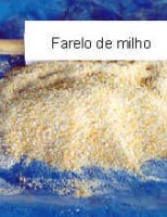 A ração para alimentar a galinha caipira pode ser enriquecida com uso da mandioca