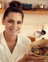 Receita – Salada Lótus com bifun e romã para trazer muita sorte na virada de ano