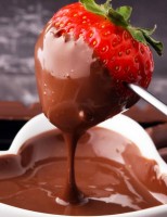 Receita – Fondue de chocolate com conhaque ou rum