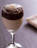 Receita – Mousse de Coco com Calda de Chocolate