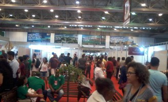 Centenas de visitantes no primeiro dia da Agrinordeste, em Pernambuco