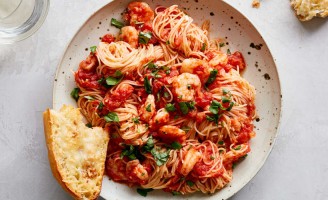 Receita – Camarão ao Molho de Tomate Arrabiata