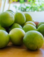 A importância de uma fruta de origem nordestina para o organismo das pessoas
