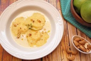 ravioli de bufala e maça