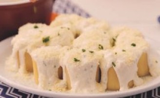 Receita – Rondelli 4 Queijos com Molho Branco