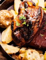 Receita – O pernil suíno com frutas para o Fim do Ano