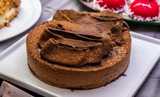 Receita – Torta de chocolate com mousse e pão de ló