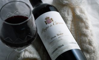 O inverno oferece momentos especiais para se tomar vinhos