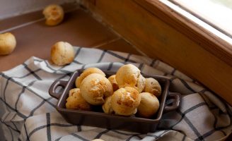 Receita – Pão de queijo de tapioca no forno