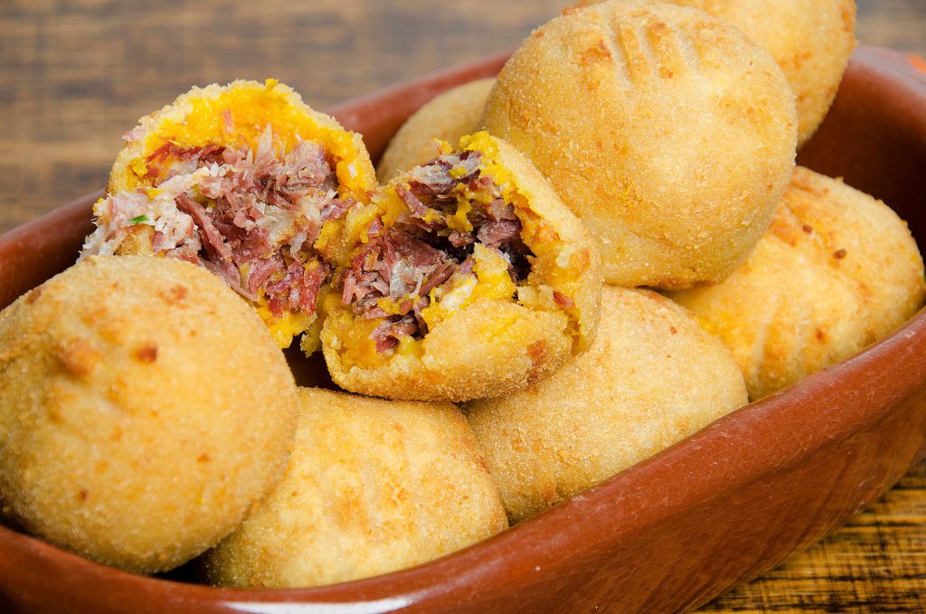 Receita – Bolinho de Carne Seca com Queijo