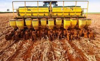 O excesso de chuva afetou o plantio em áreas do centro-oeste e nordeste