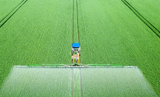 O uso de herbicida na agricultura brasileira cresceu 128% em 11 anos