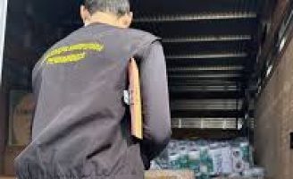 Produtos de origem animal que estavam sendo transportados sem refrigeração foram apreendidos por fiscais da Adagro, em Pernambuco
