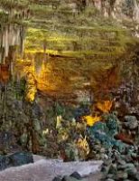 Caverna tem ambiente igual aos fora do planeta terra e é usada para criar astroplantas