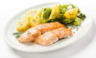 Receita – Salmão Com Molho de Mel e Batata