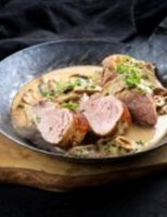 Receita – Lombo assado ao molho de ervas e laranja ou maracujá
