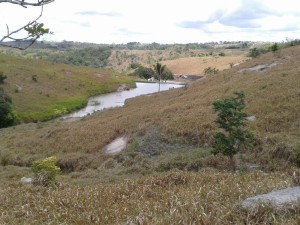 Vale de água no agreste pernambucano     